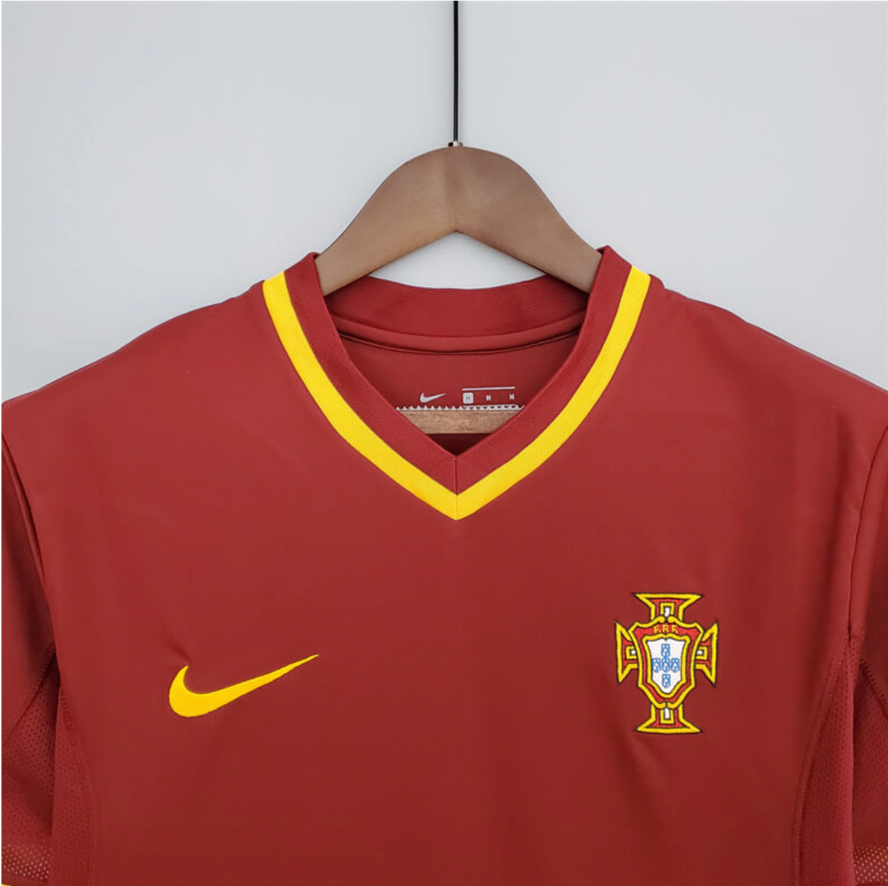 Portugal National Team Retro Home Jersey 2000 - Mens