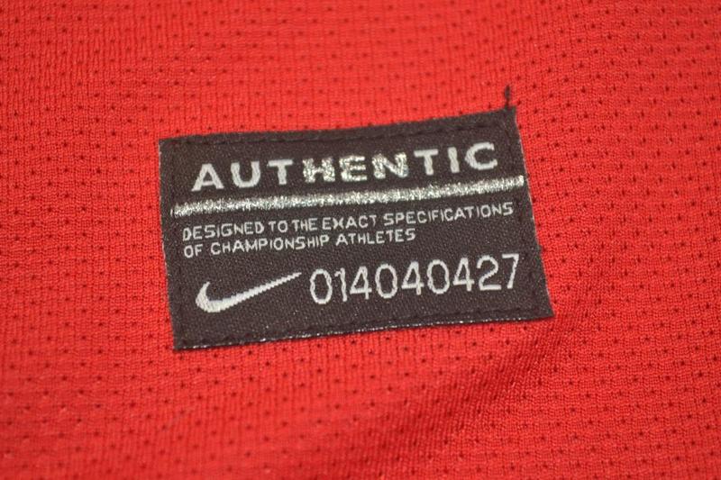 Manchester United Home Retro Jersey 02/04 - Mens