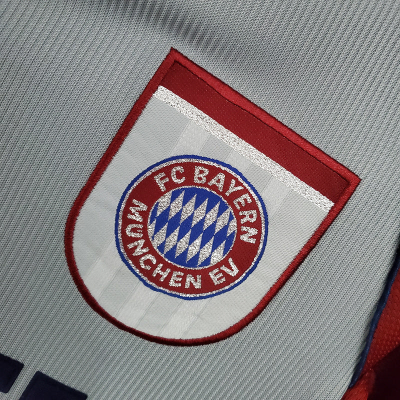 FC Bayern Munich Retro Jersey 1998/99 - Mens